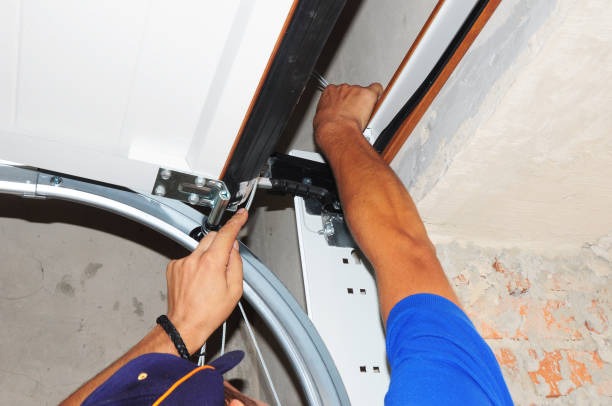 7 Signs It’s Time to Replace Your Garage Door Opener