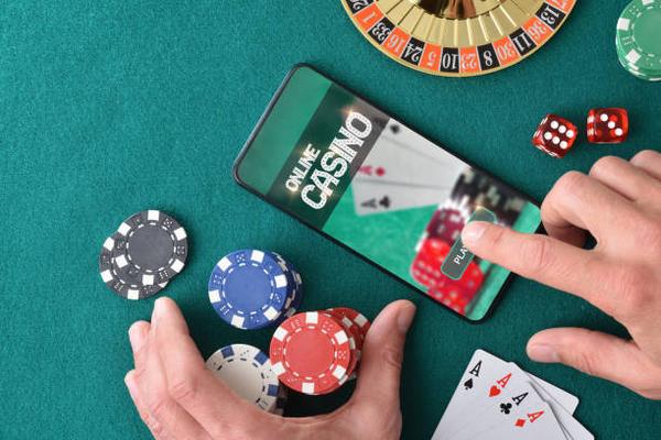 Understanding Platform Features Behind game casino trực tuyến